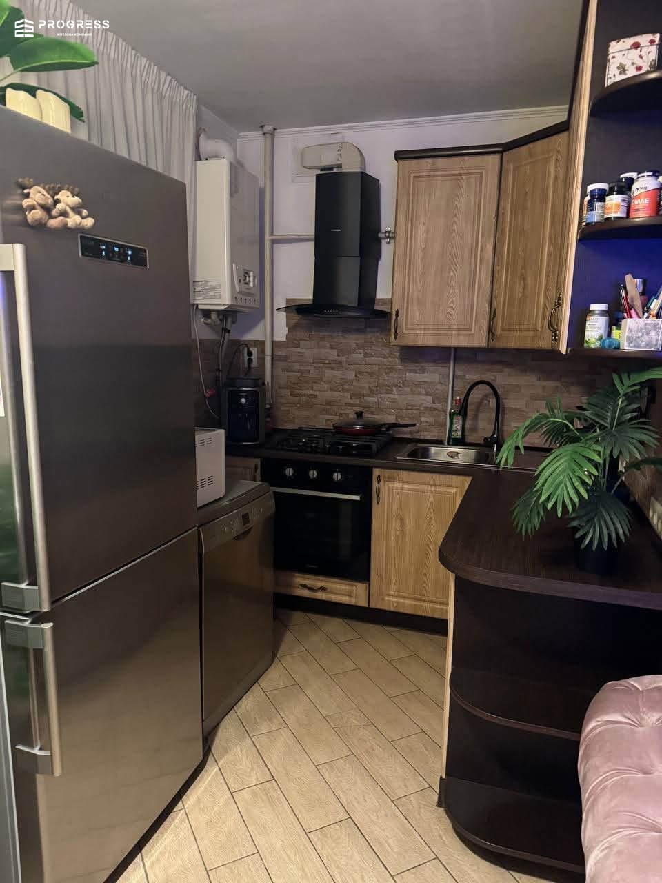Продаж 2кім. квартири вул. Галицька! 2